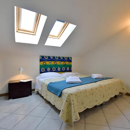 דירה Trilo_mina 4 קאטוליקה